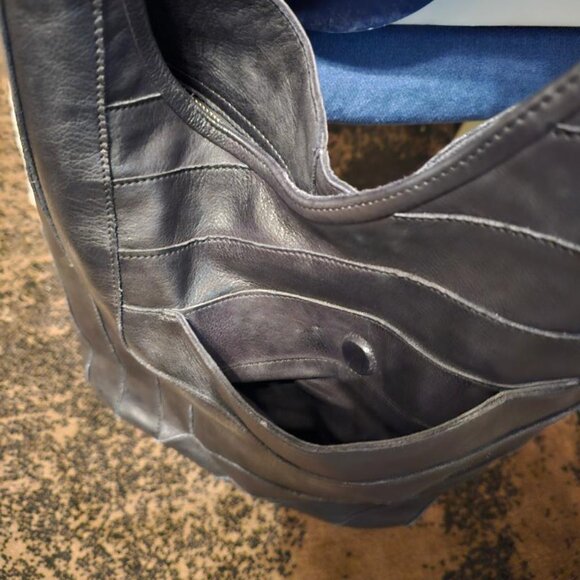 Latico Black Leather Hobo Bag - Picture 10 of 12